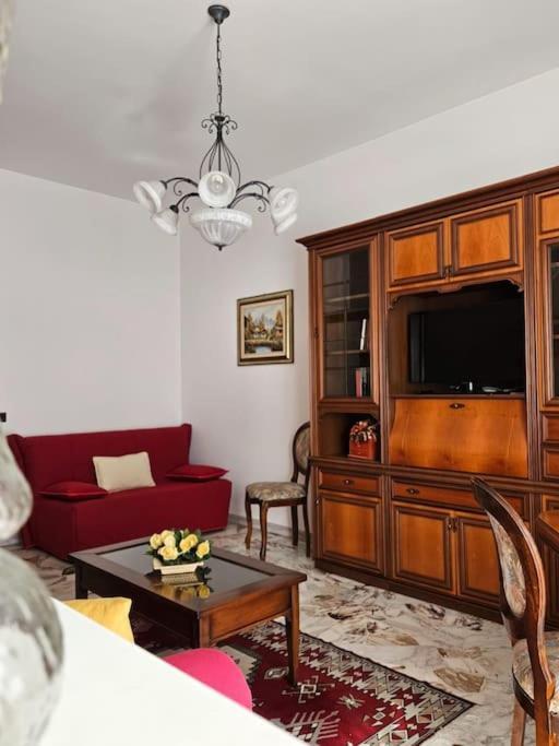 La Casa Di Nonna Gina Apartment Alba  Bagian luar foto